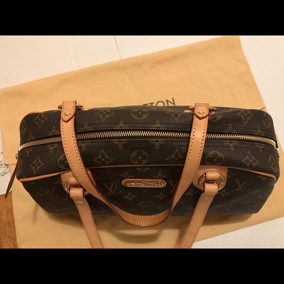 Authentic Louis Vuitton Montorgueil GM Bag in Monogram Canvas - Picture 9 of 16